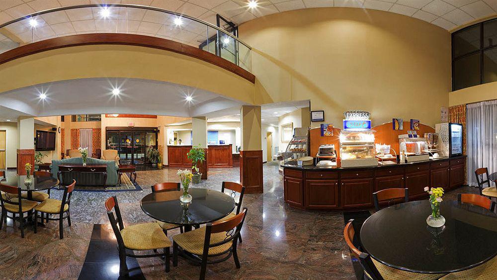 Holiday Inn Express Hotel & Suites Lawrenceville By Ihg Exteriér fotografie