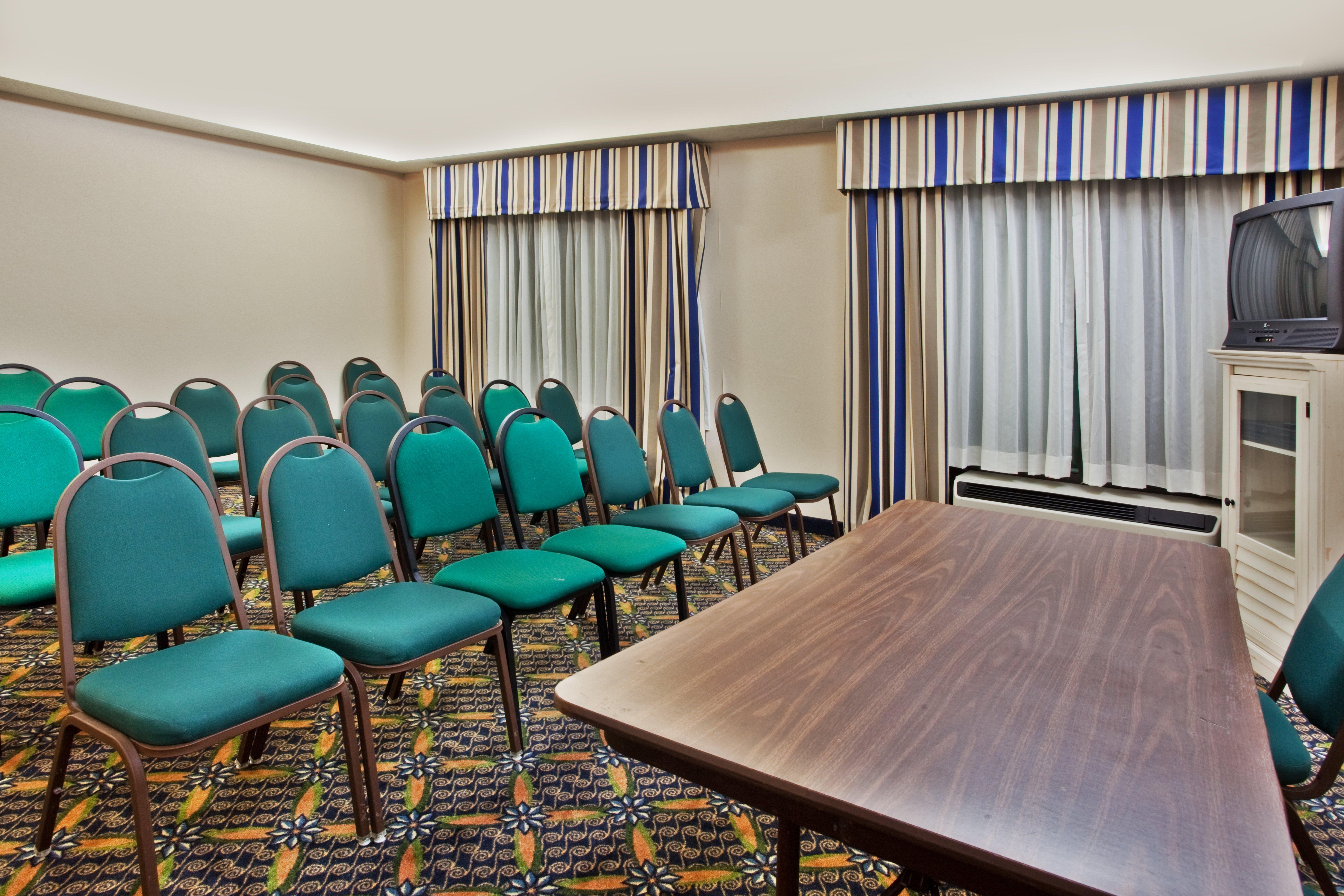 Holiday Inn Express Hotel & Suites Lawrenceville By Ihg Exteriér fotografie