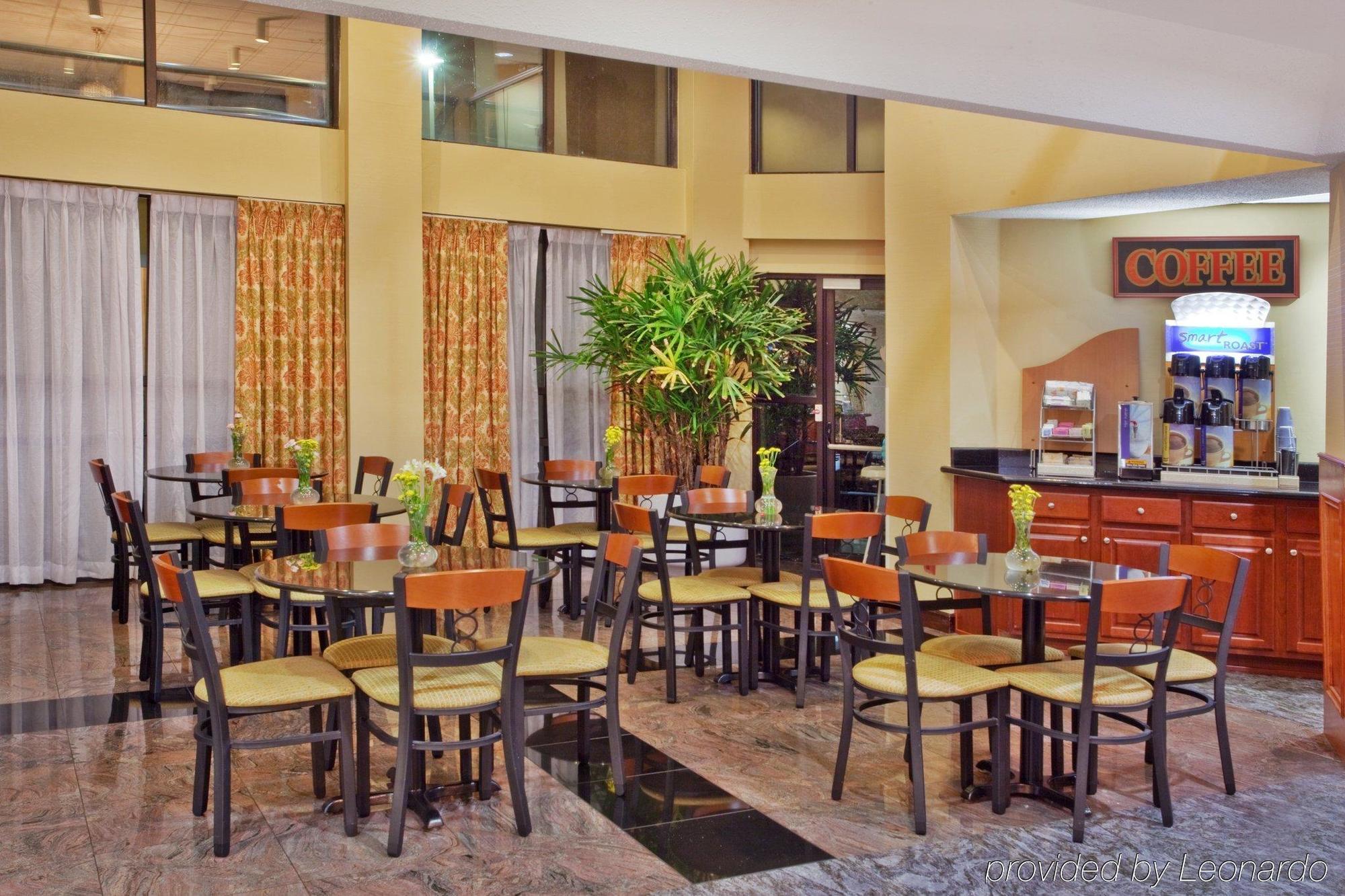 Holiday Inn Express Hotel & Suites Lawrenceville By Ihg Exteriér fotografie